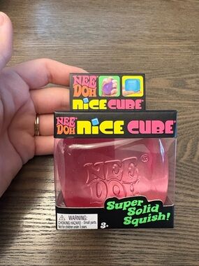 Nice Cube Super Solid Squish Toy - Pink